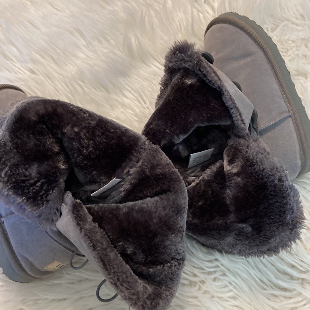 UGG Bailey Boots size W3.5 very good condition see pictures and video - Picture 11 of 17